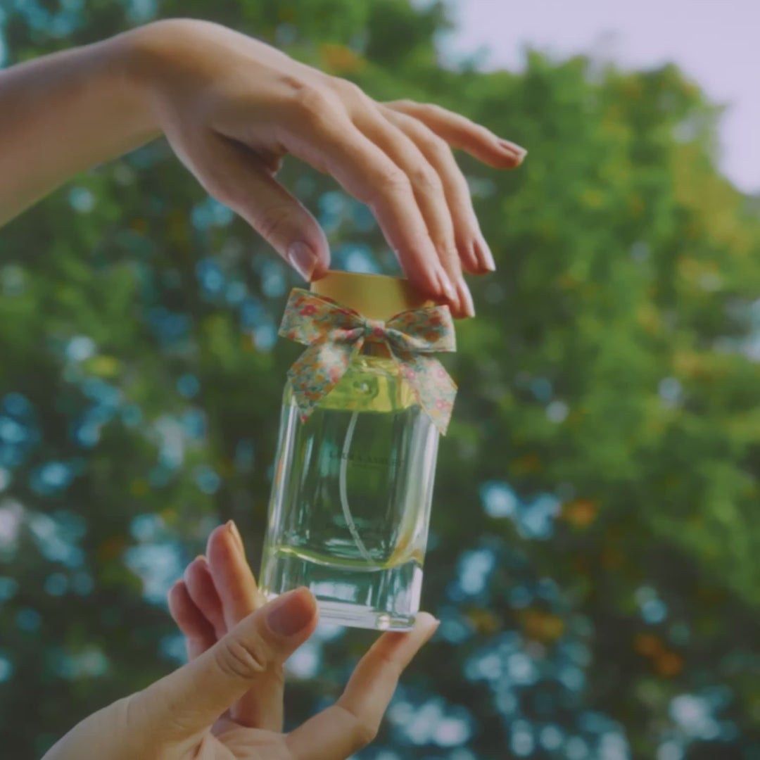 Joy of Primrose fragrance by Laura Ashley parfum video preview